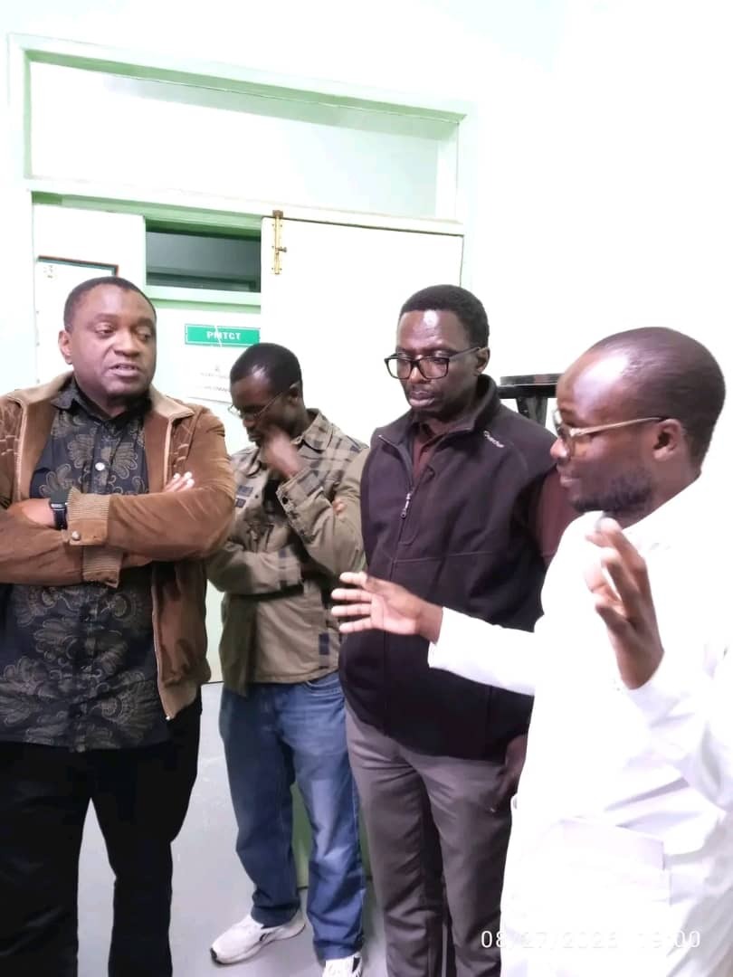 Leaders Spend a Night At A Heath Centre To Show Solidarity