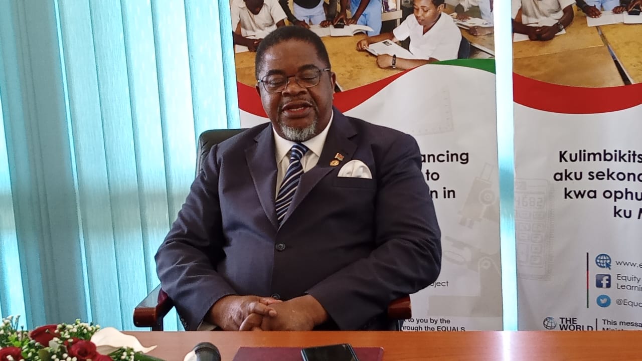 Government To Recruit Over 1,000 Teachers
